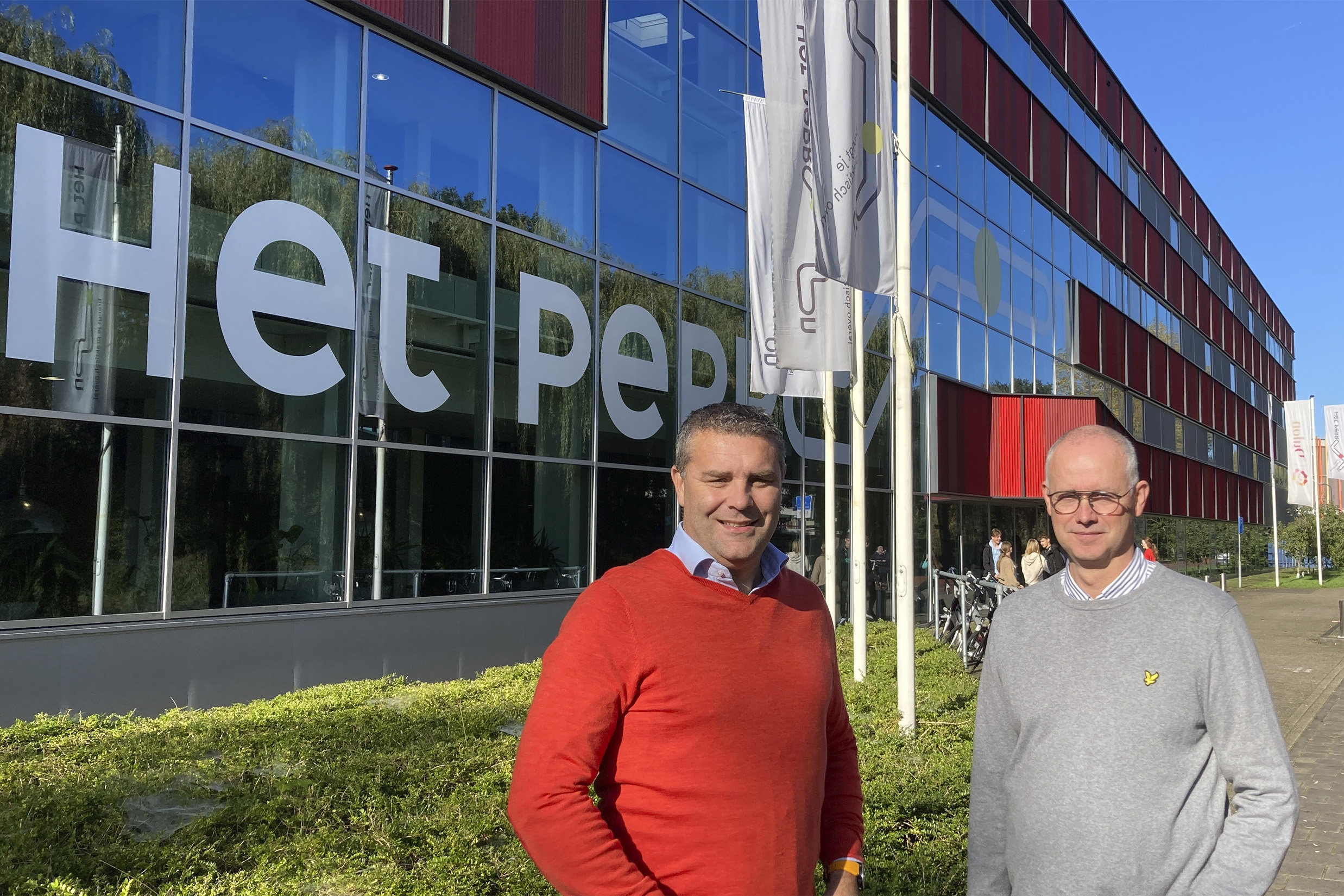 Het Perron halveert elektraverbruik