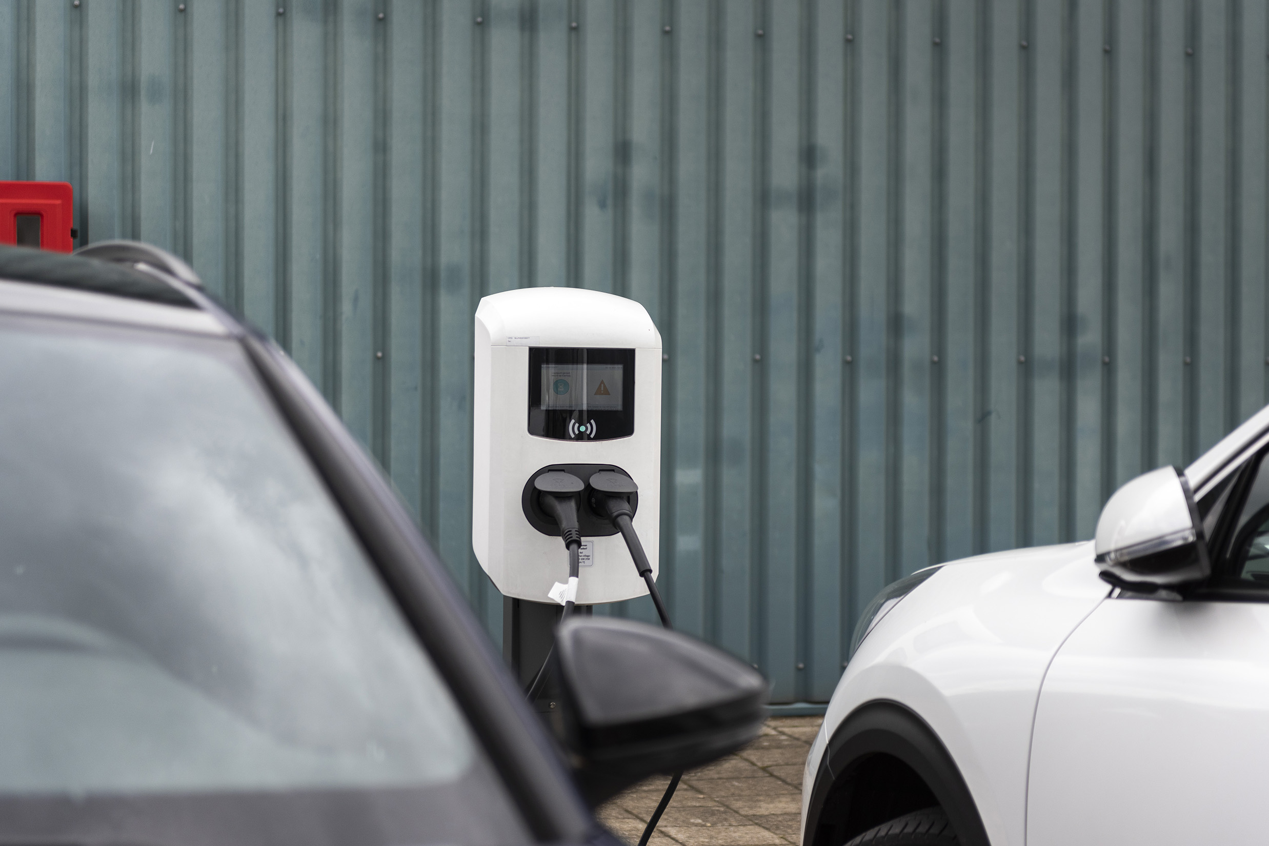 Verplichting laadpalen op parkeerterreinen
