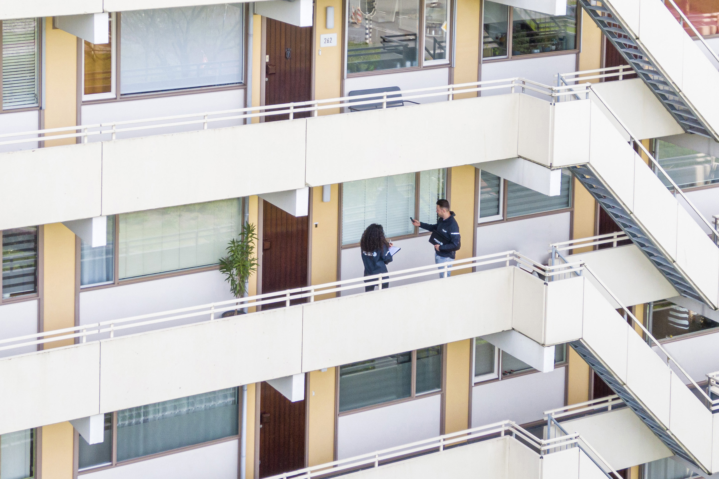 NTA8800 voor woningen, 2 mensen die een appartement inspecteren conform NTA8800