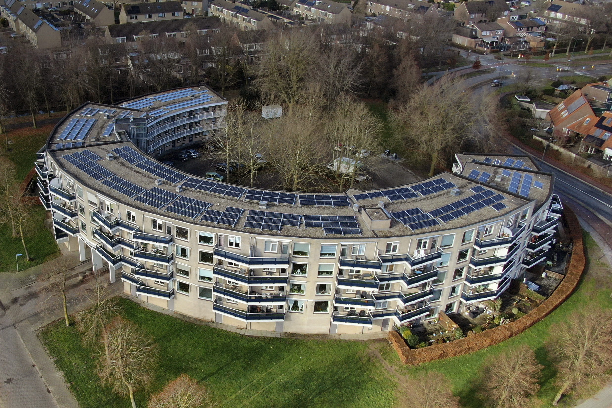 Thuisvester en woonkwartier verduurzamen met zonnecooperatie uitonsdak
