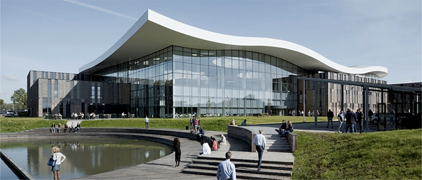 Foto van het hoofdkantoor van Liander in duiven waar INNAX een bijdrage aan heeft geleverd, een toekomstvast gebouw.