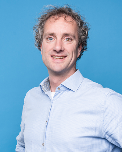 Portretfoto van Joris Loefs